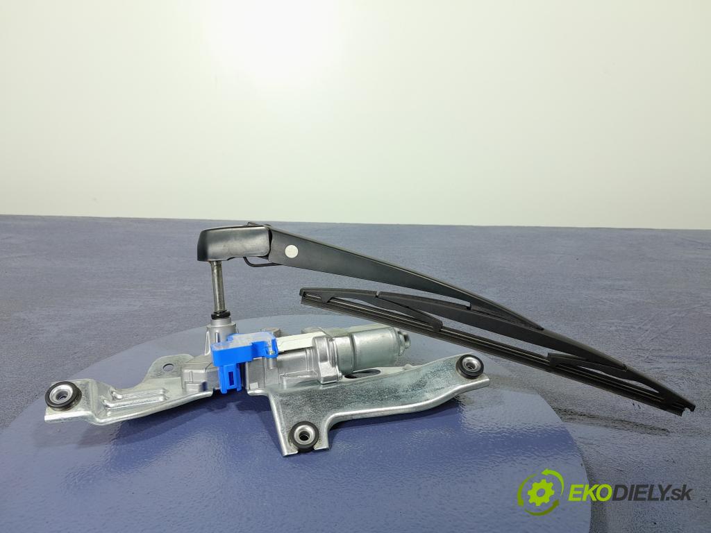 Subaru Xv 2017 motor: Stierače: zad 01