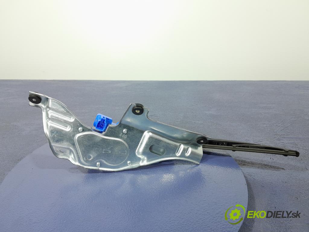Subaru Xv 2017 motor: Stierače: zad 01