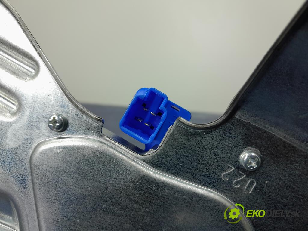 Subaru Xv 2017 motor: Stierače: zad 01