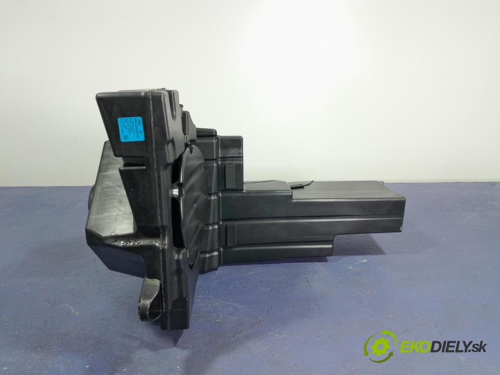 Audi Q7 2021 Reproduktor / Subwoofer: 4M0035621K