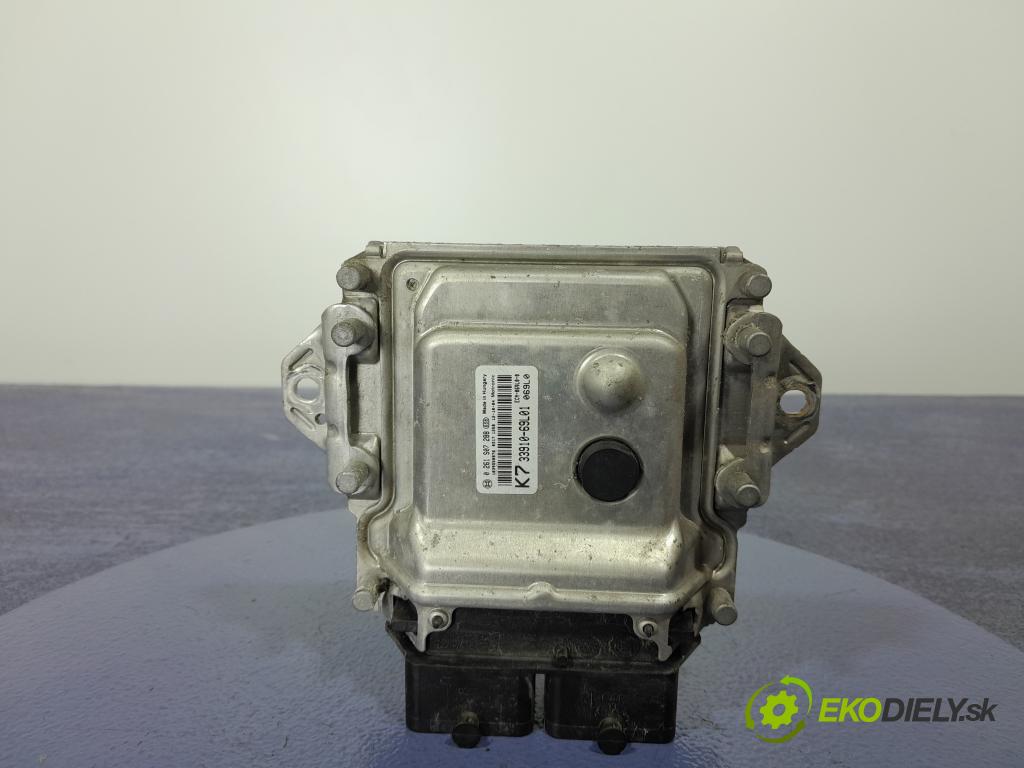 Suzuki Swift 2012 riadiaca jednotka Motor: 33910-69l01