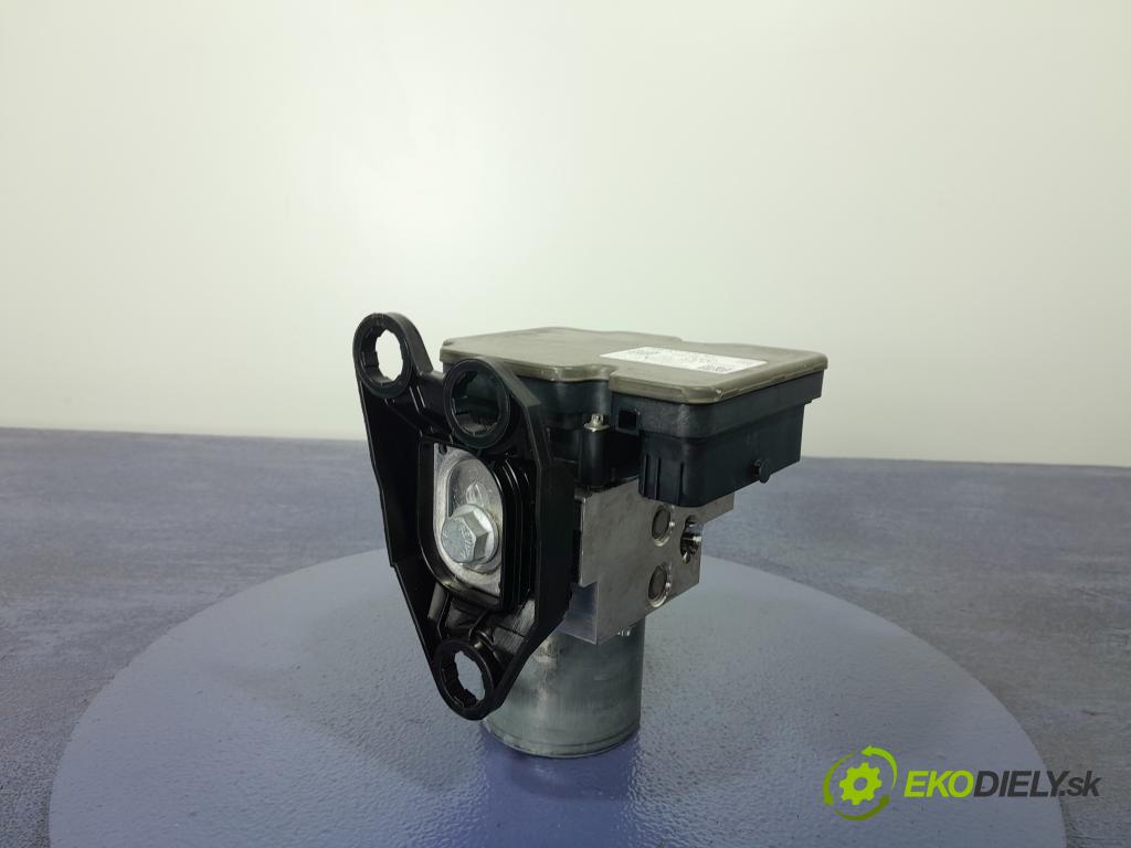 Audi Q7 2021 čerpadlo ABS x 4M6614517BC