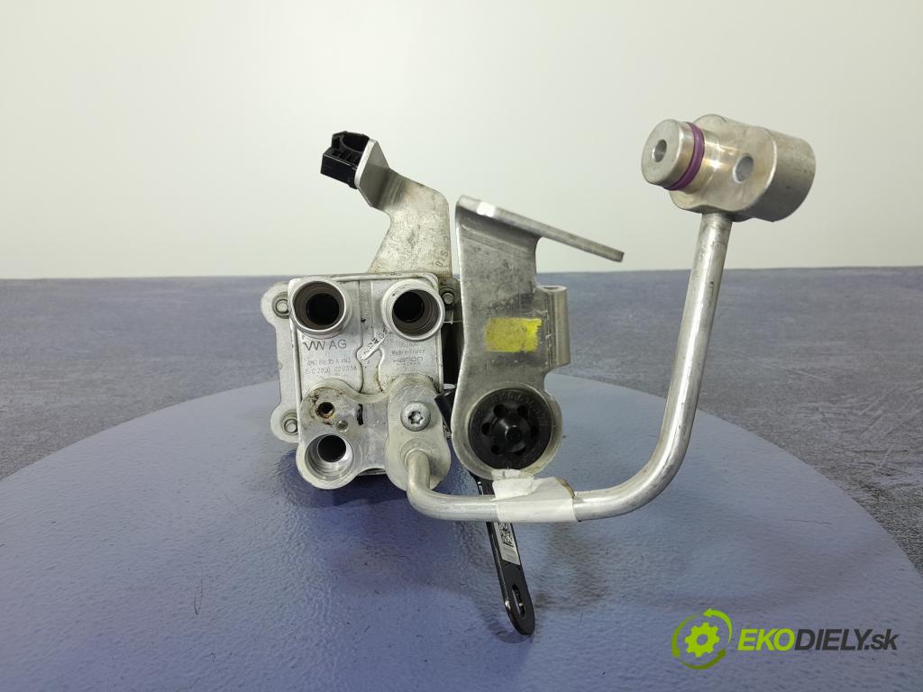Audi Q7 2021 chladič oleja 4M0816115A