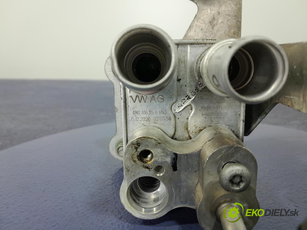 Audi Q7 2021 chladič oleja 4M0816115A