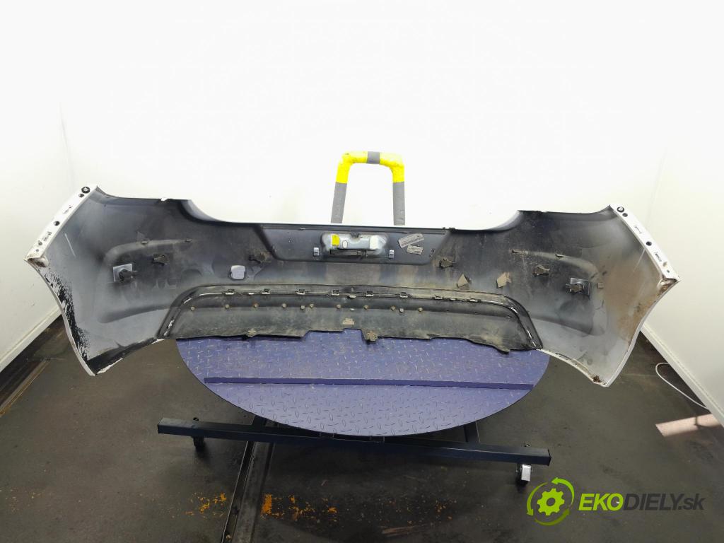 Citroen C4 2016 nárazník Zad: 01