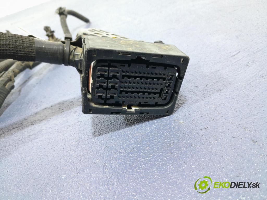 Toyota Corolla 2021 skrinka Poistky: 82641-47050