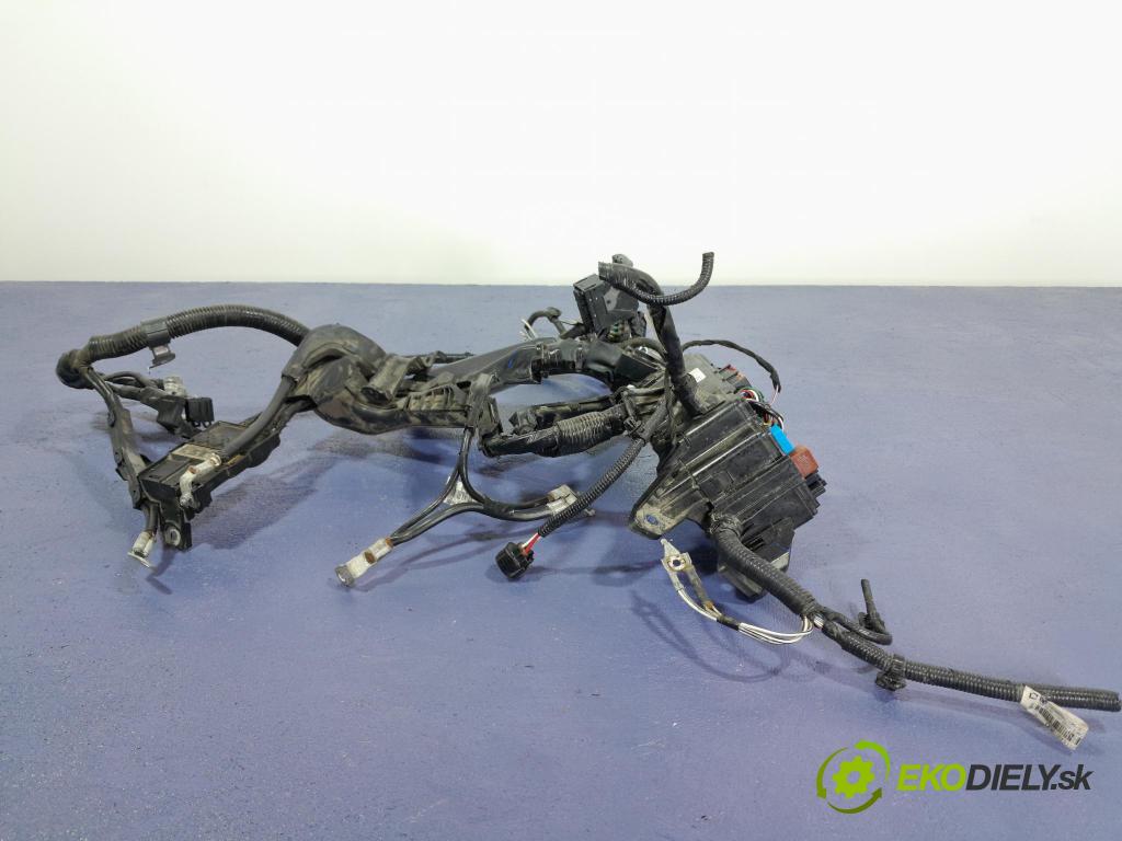 Toyota Corolla 2021 skrinka Poistky: 82641-47050