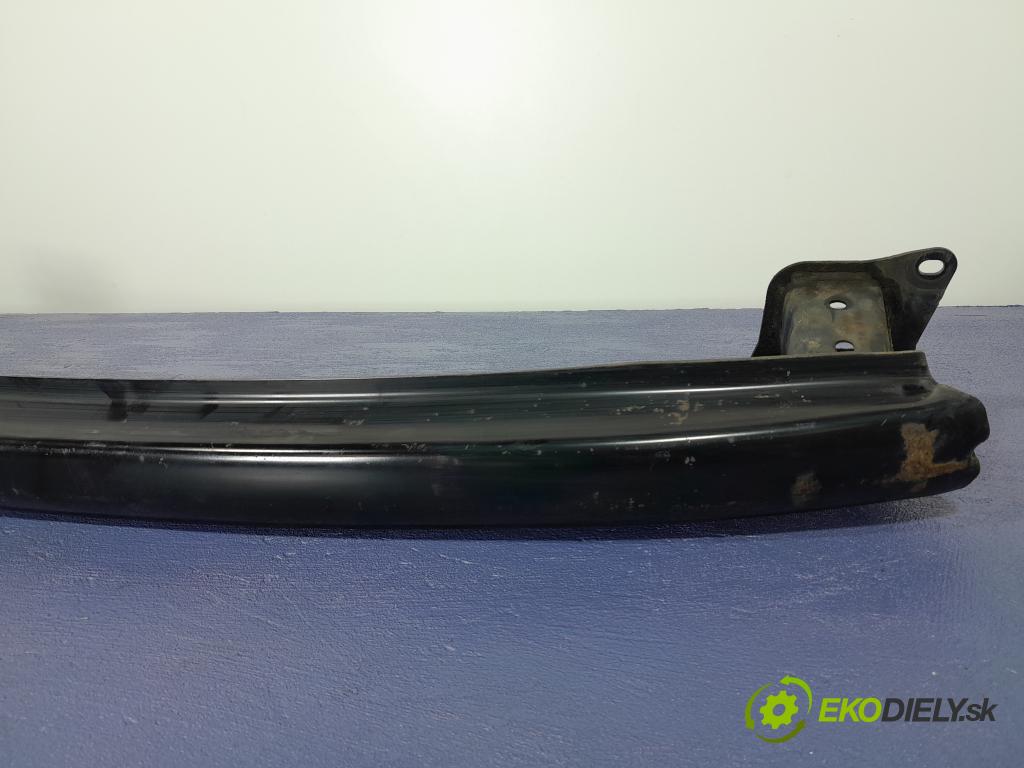 Skoda Octavia 2008 výztuha narazník Zad: 01