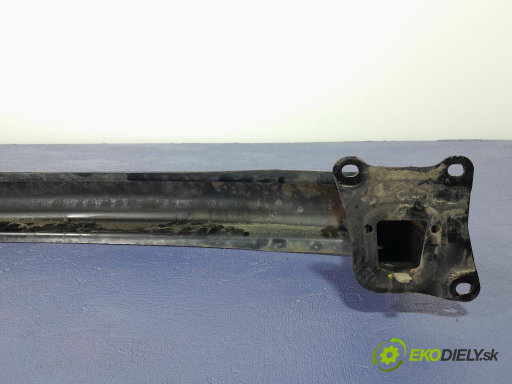 Skoda Octavia 2008 výztuha narazník Zad: 01