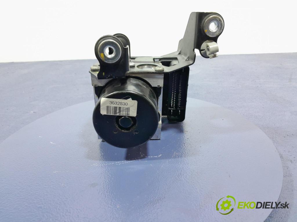 Volvo Xc60 2017 čerpadlo ABS x 31423348