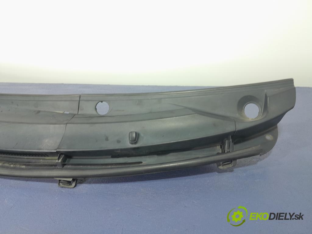 Toyota Yaris 2008 torpédo 55781-0D100