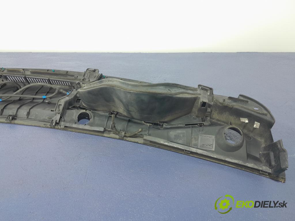 Toyota Yaris 2008 torpédo 55781-0D100