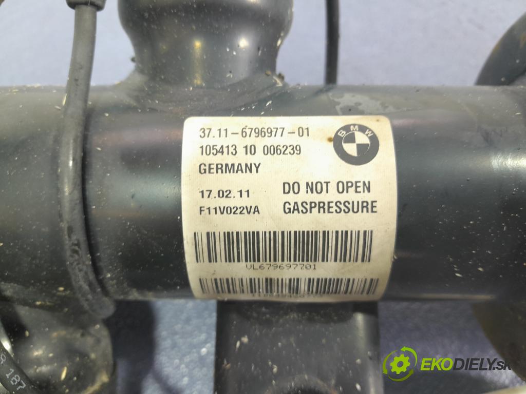 Bmw Seria 5 2011 tlmič Predné Vľavo.: 6796977