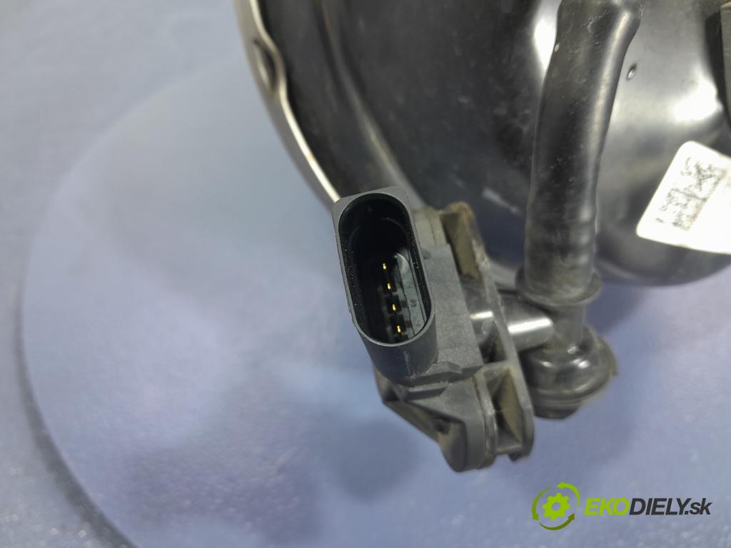 Audi A5 2014 servo Brzdní: 8K0612103N