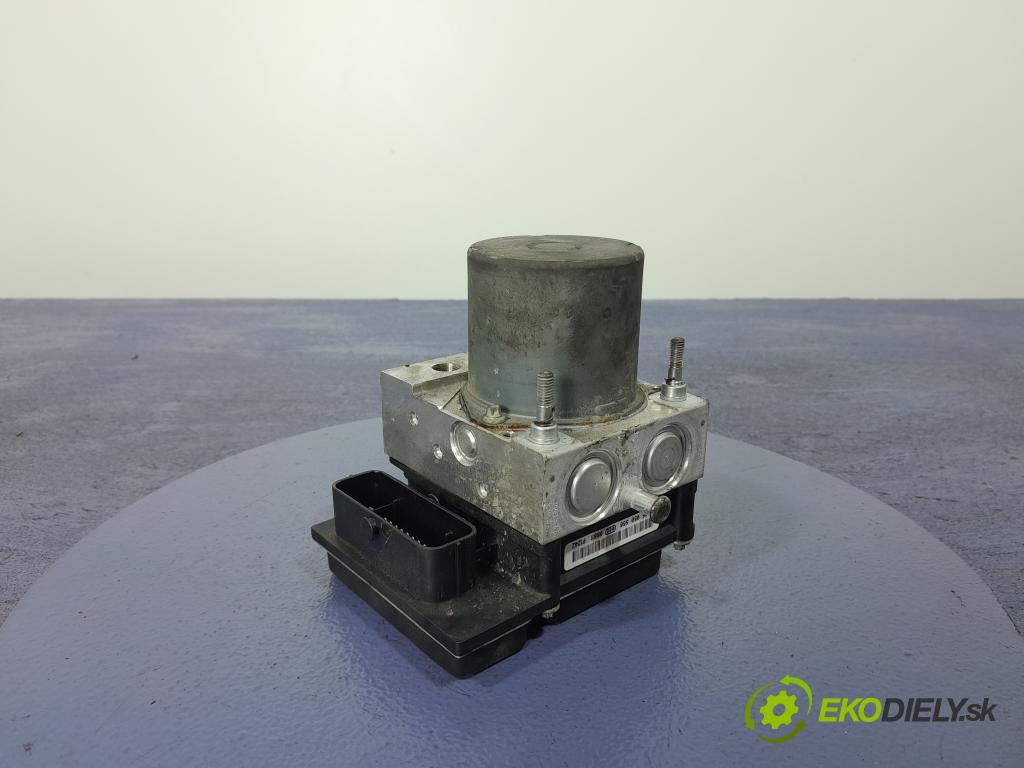 Audi A6 2006 čerpadlo ABS x 4F0614517T