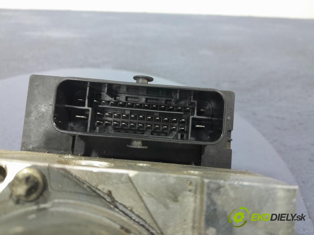 Audi A6 2006 čerpadlo ABS x 4F0614517T