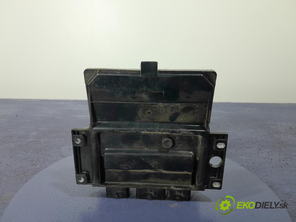 Nissan Almera 2003 riadiaca jednotka Motor: 8200275911
