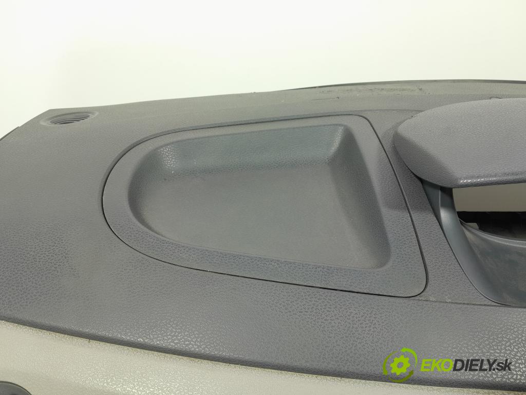 Renault Modus 2005 kokpit,pristrojová doska 01