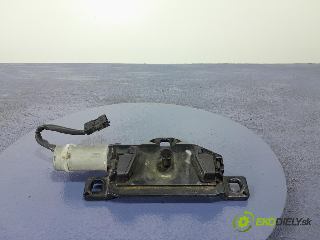 Bmw Seria 7 2006 zámek Klapky: kufr 489050880