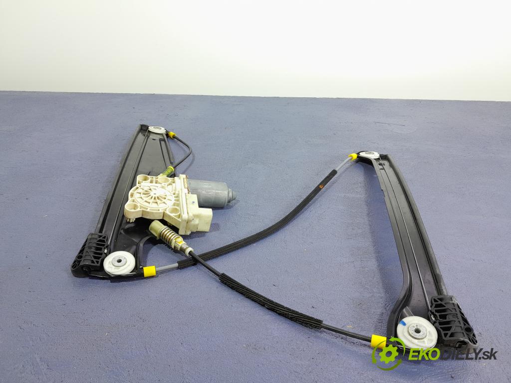 Bmw Seria 7 2006 mechanismus stahování Sklenka: před v pravo: 7138862