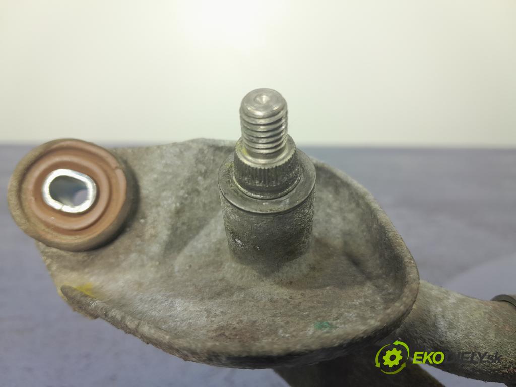 Toyota Avensis 2005 mechanizmus motor: Stierače: Predné 85110-05060