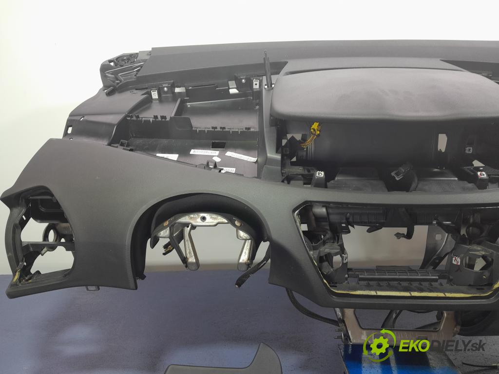 Citroen C4 picasso 2009 kokpit,pristrojová doska 9654102280