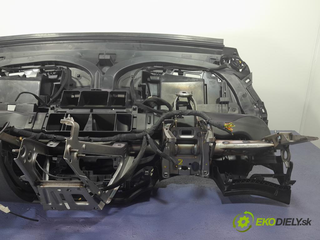 Citroen C4 picasso 2009 kokpit,pristrojová doska 9654102280