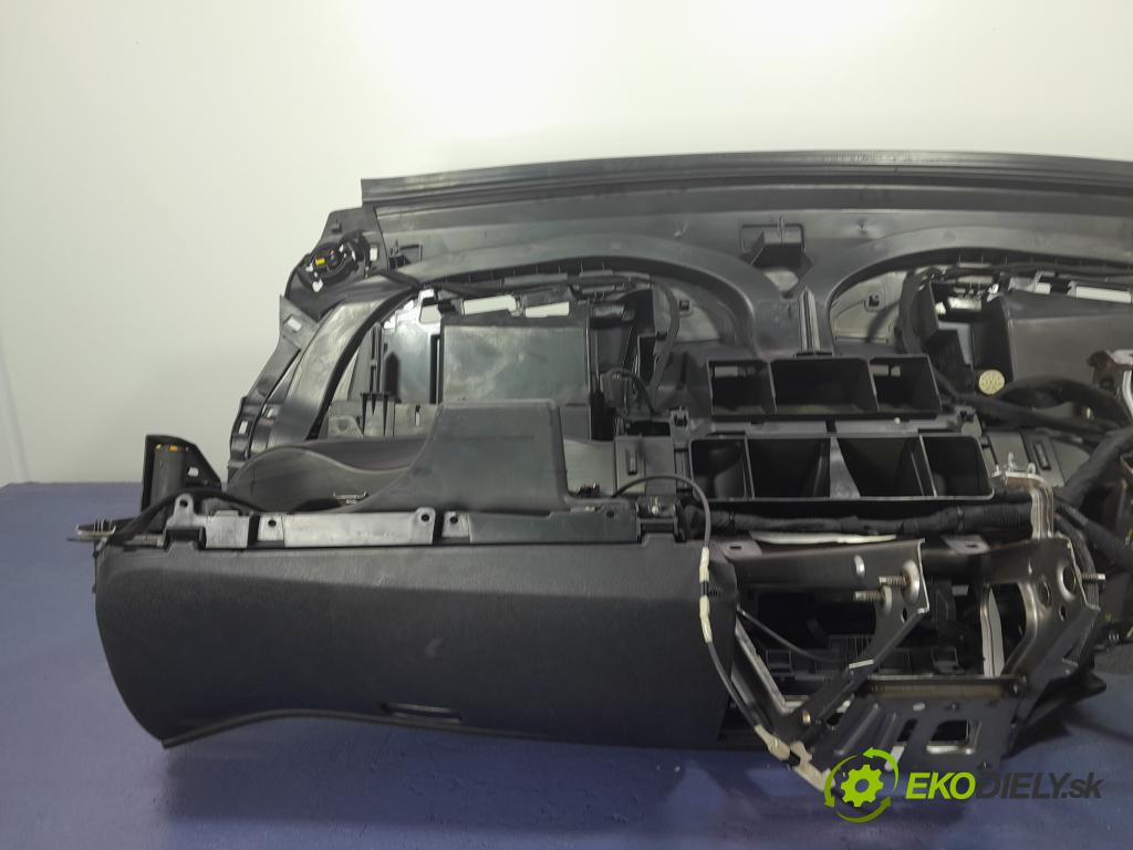 Citroen C4 picasso 2009 kokpit,pristrojová doska 9654102280