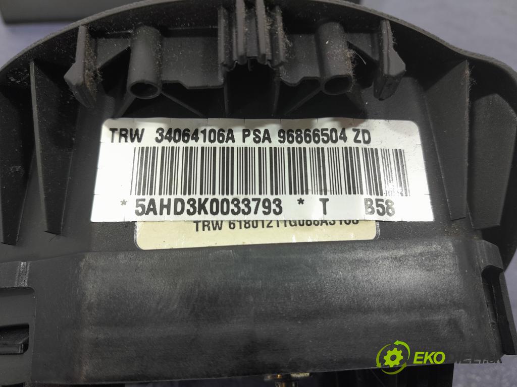 Citroen C4 picasso 2009 kokpit,pristrojová doska 9654102280