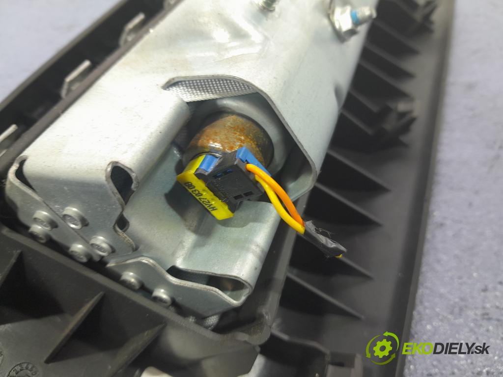 Citroen C4 picasso 2009 kokpit,pristrojová doska 9654102280