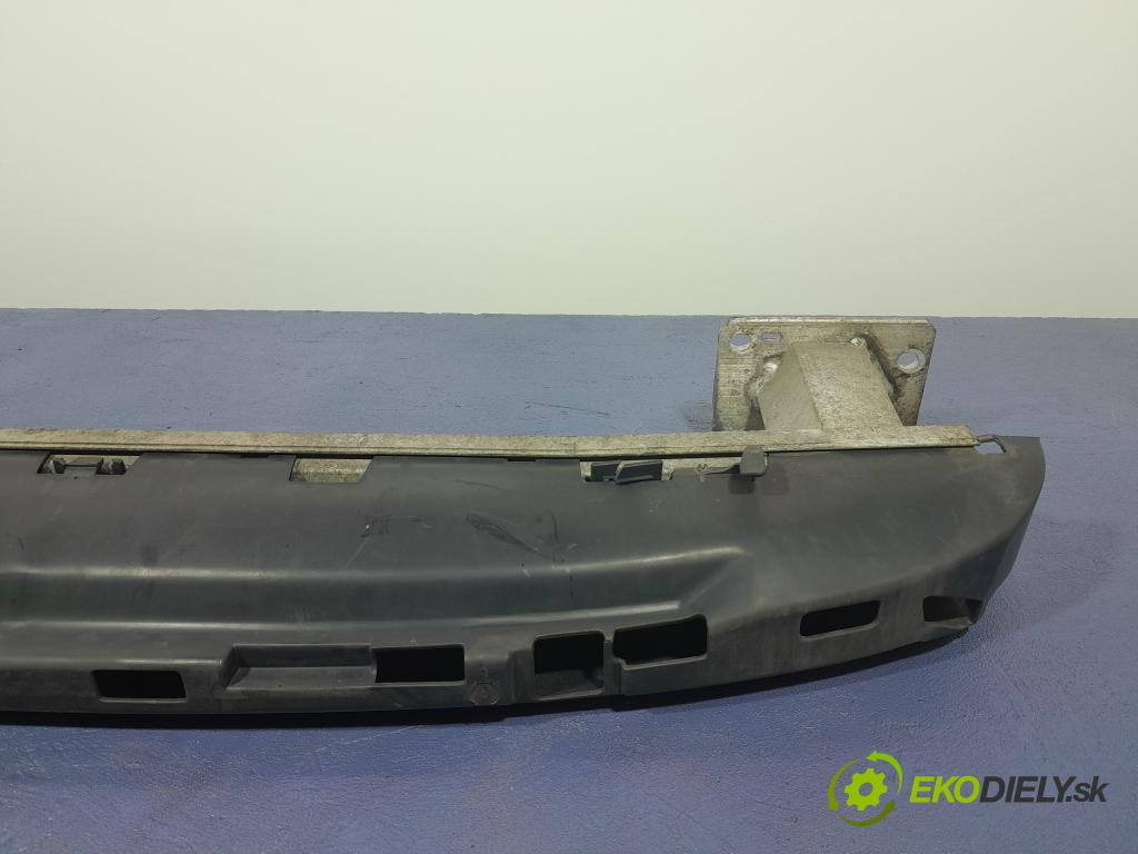Citroen C4 picasso 2009 výztuha narazník před 01