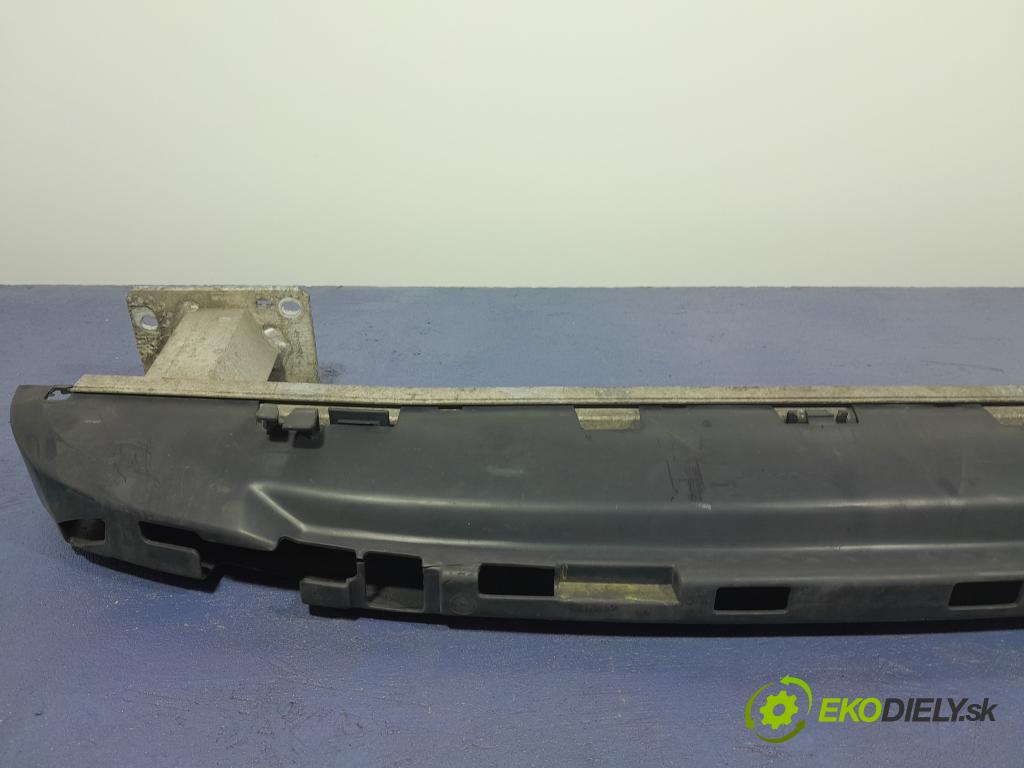Citroen C4 picasso 2009 výztuha narazník před 01