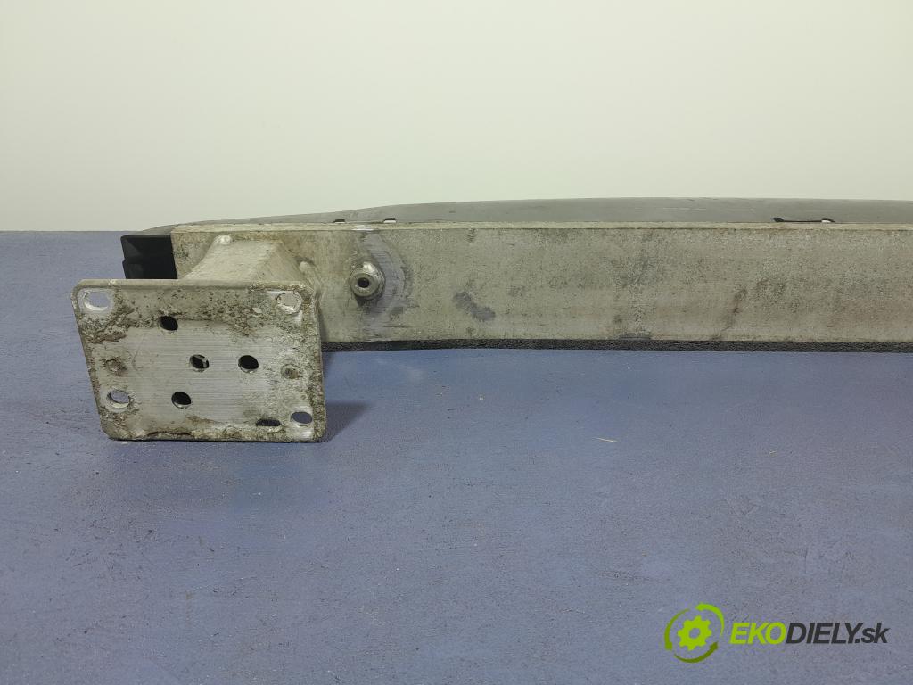 Citroen C4 picasso 2009 výztuha narazník před 01