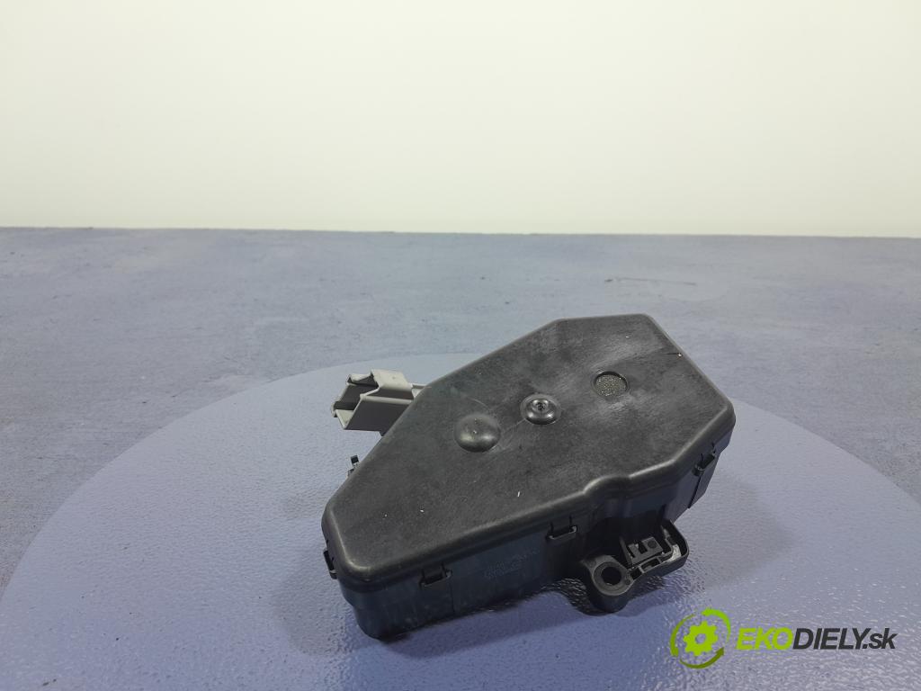 Volvo Xc60 2009 zámek Klapky: kufr 30784562