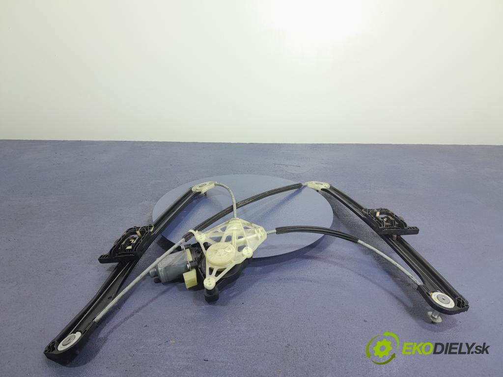 Audi Q7 2016 mechanismus stahování Sklenka: Zad: Levý: 4M0839461A