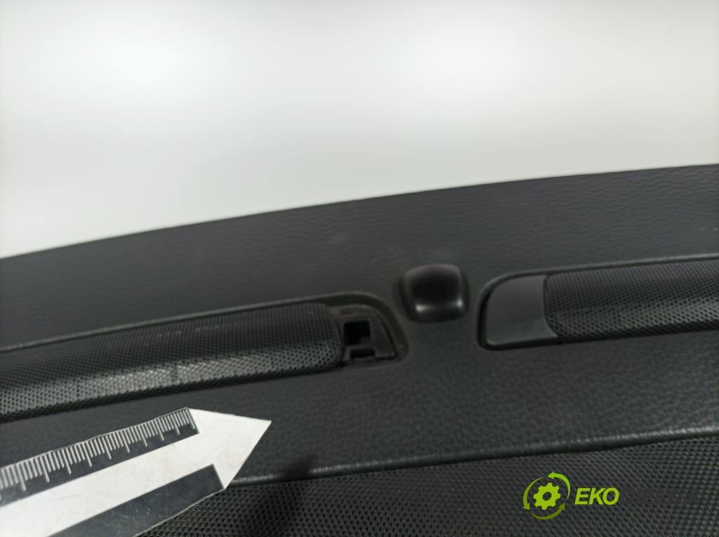 Volvo S60 2001 kokpit,pristrojová doska 01