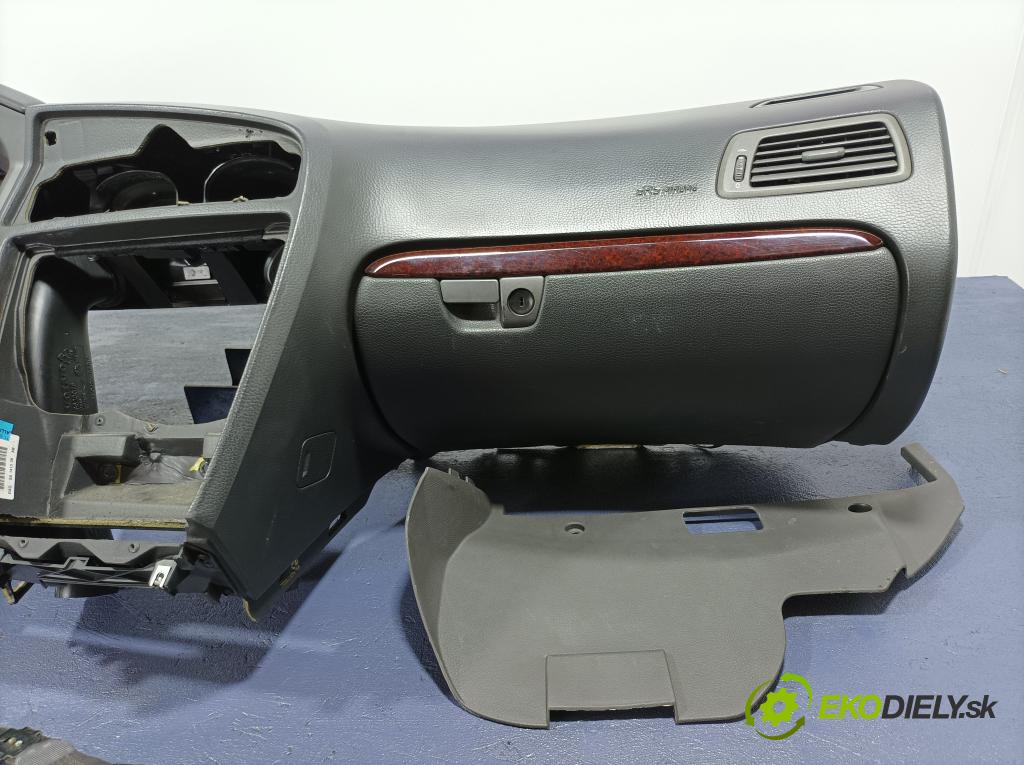 Volvo S60 2001 kokpit,pristrojová doska 01