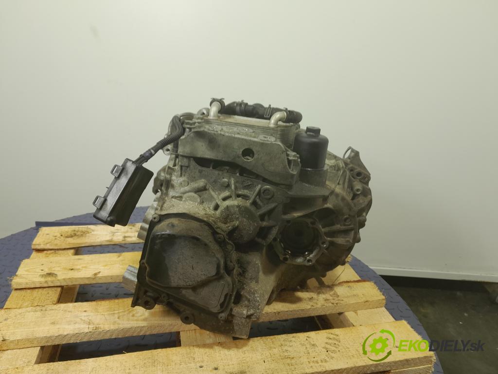 Vw Passat 2015 prevodovka Výbava: Automatický: PZQ