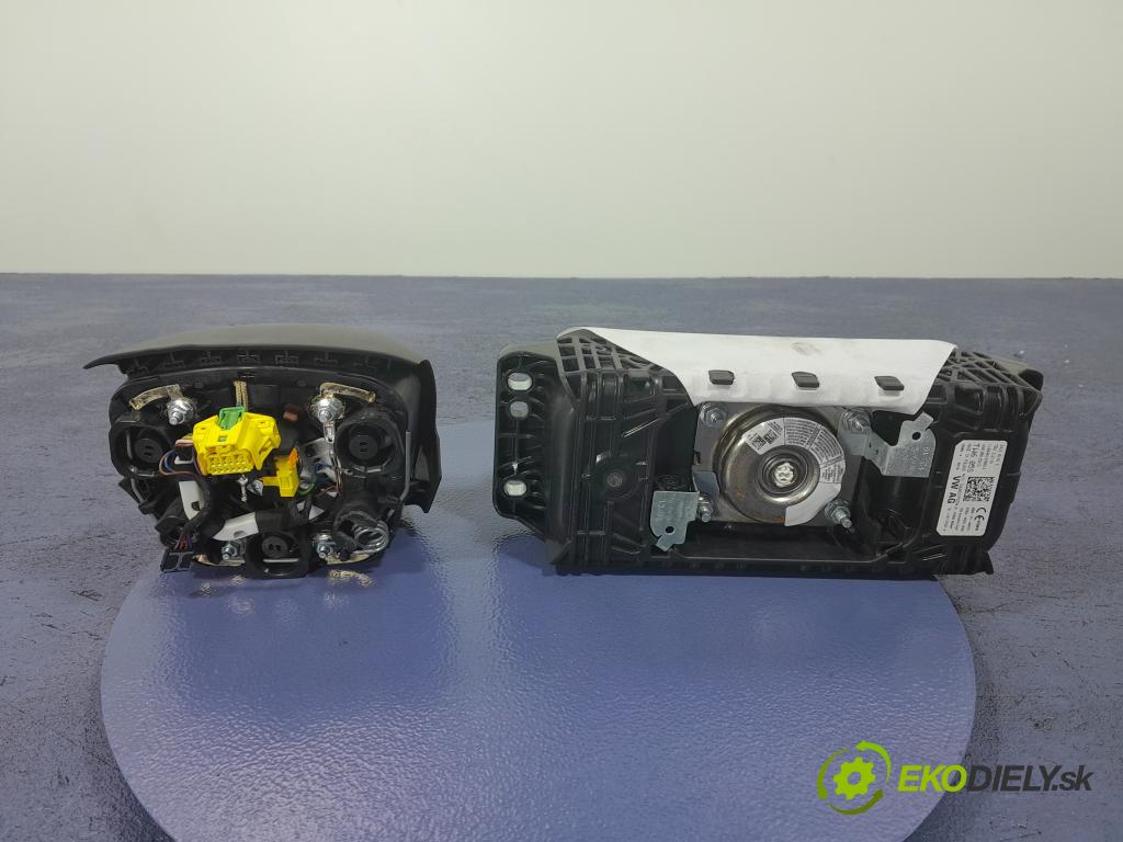 Audi Q7 2016 kokpit,pristrojová doska 01