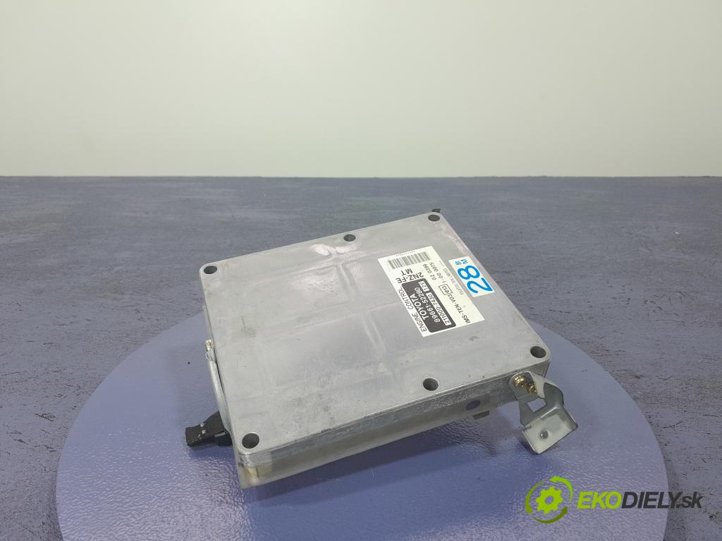 Toyota Yaris 2000 riadiaca jednotka Motor: 89661-52280