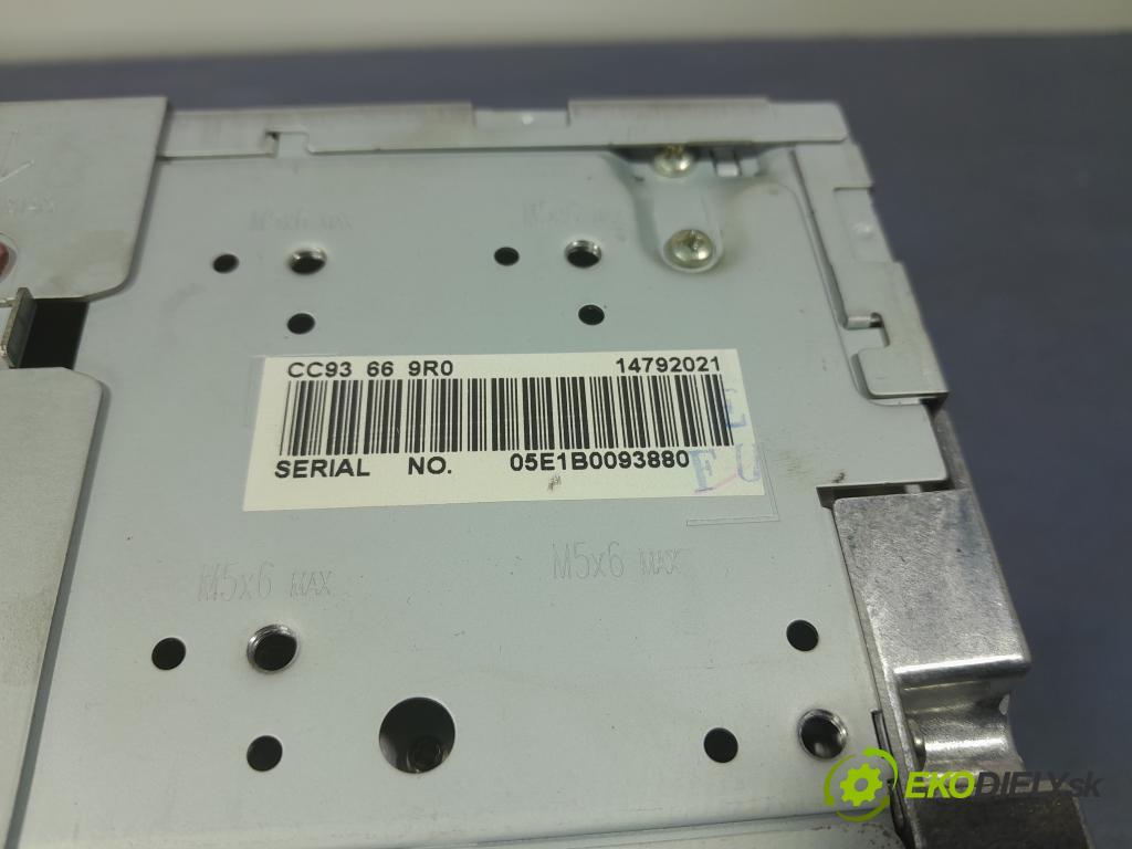 Mazda 5 2008 Radio I Navigácia: 14792026