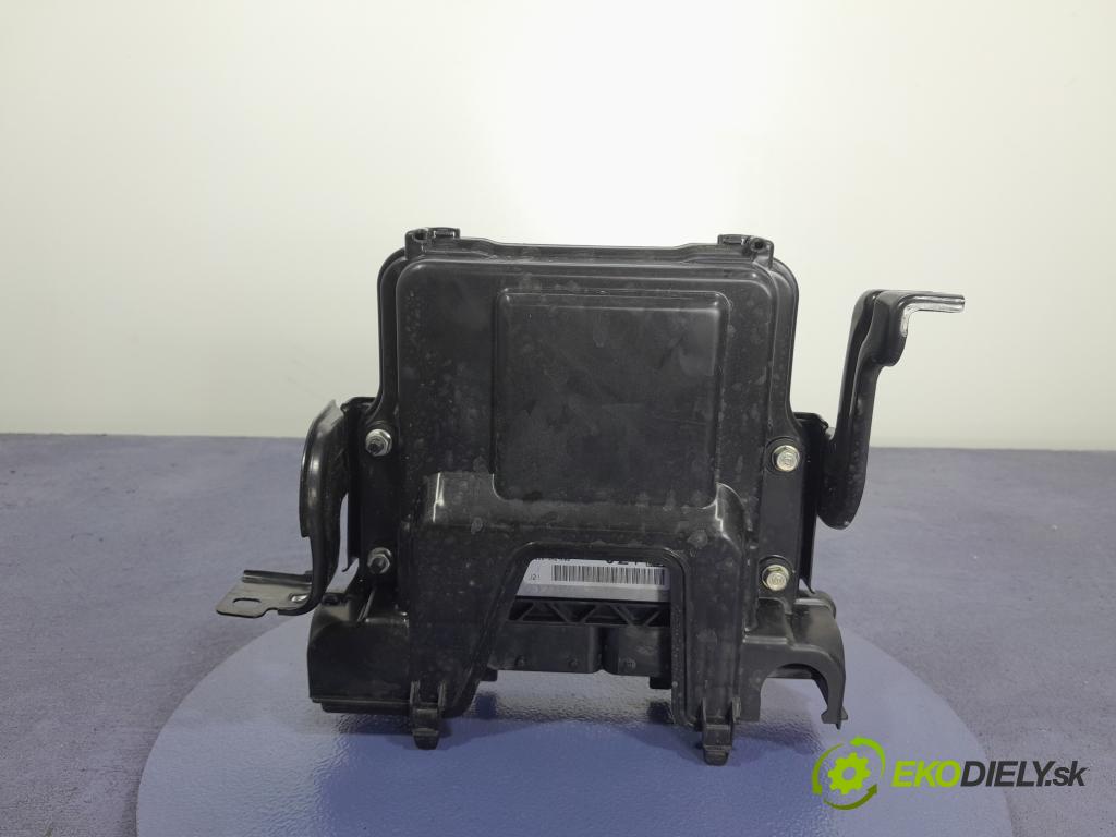 Honda Civic 2020 riadiaca jednotka Motor: 37820-5AZ-K02