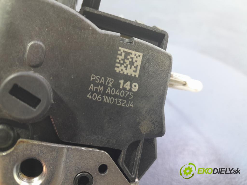 Citroen C5 2011 zámek dveře před Levý: PSA732149
