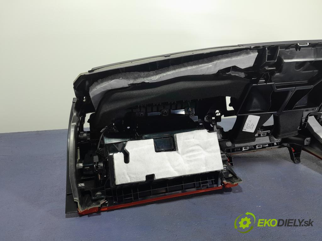 Bmw Seria 3 2022 kokpit,pristrojová doska 01
