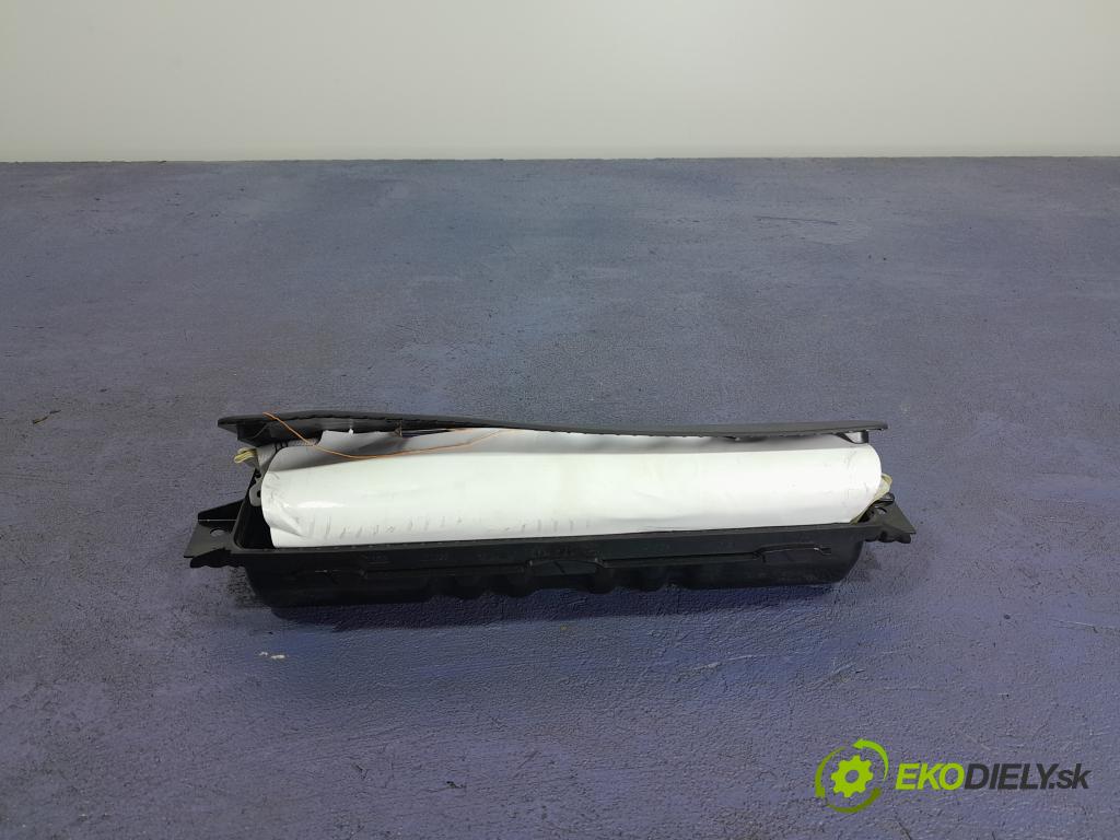 Bmw Seria 3 2022 kokpit,pristrojová doska 01