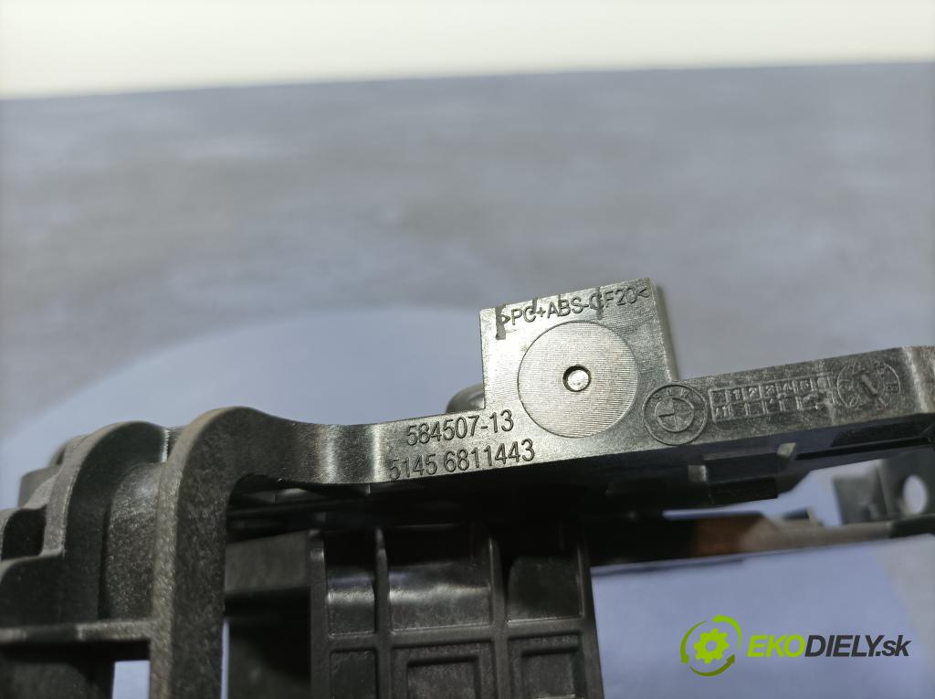 Bmw Seria 3 2022 Radio I Navigácia: 6811443