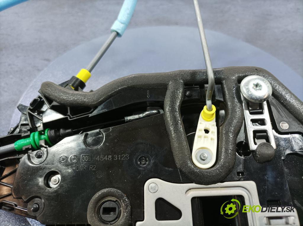 Bmw Seria 3 2022 zámek dveře Zad: v pravo: 7445046