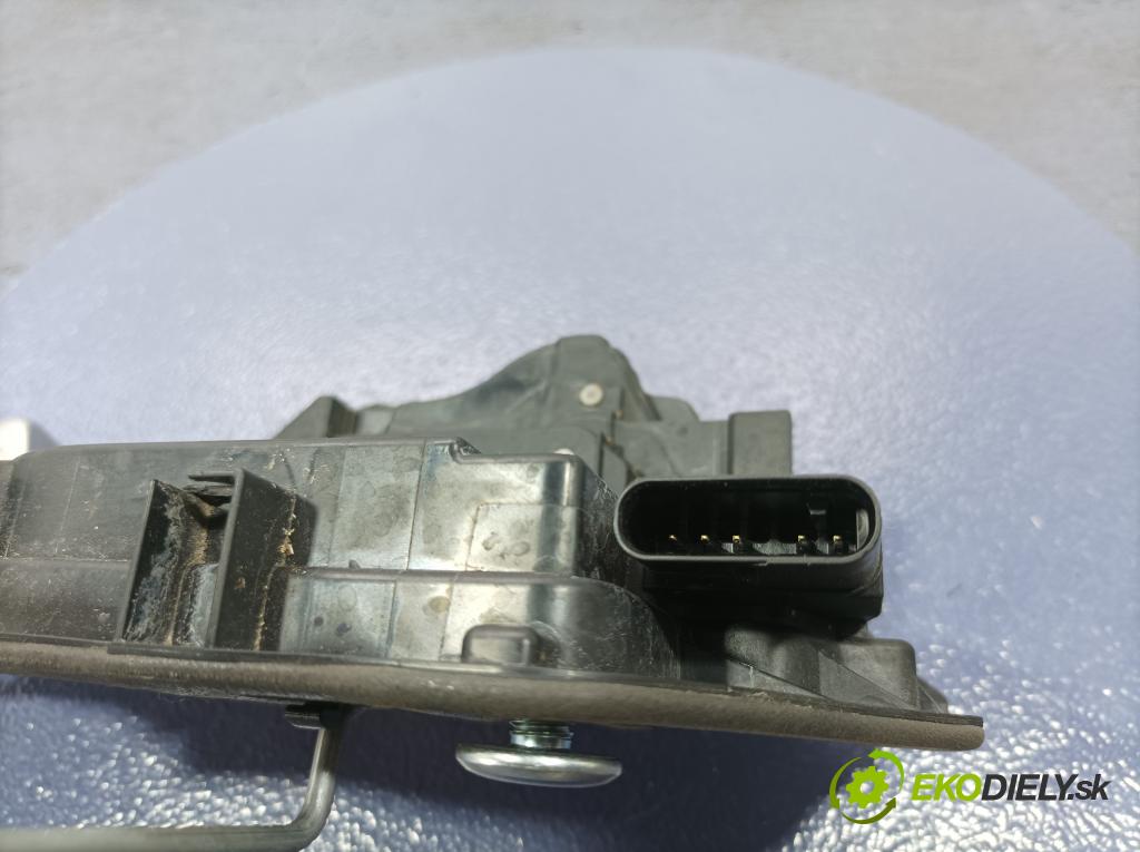 Bmw Seria 3 2022 zámek dveře Zad: v pravo: 7445046