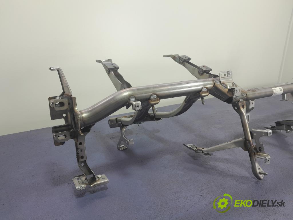 Bmw Seria 3 2022 kokpit,pristrojová doska 6804042