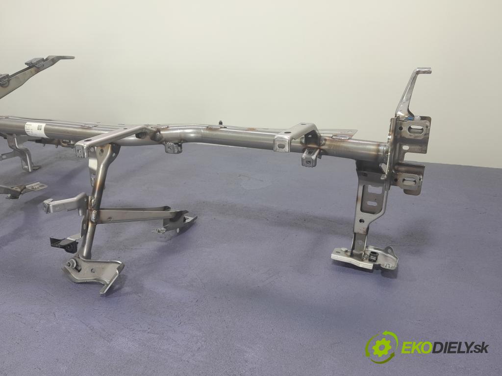 Bmw Seria 3 2022 kokpit,pristrojová doska 6804042